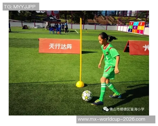 提升球技的秘密武器足球绕桩训练全解析与实用技巧分享